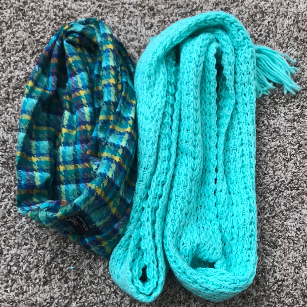 Multicolor infinity scarf + teal winter scarf